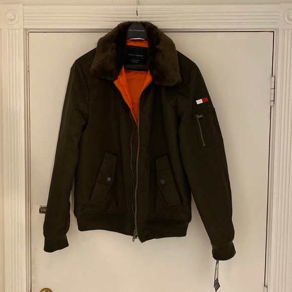 Tommy Hilfiger water and wind resistant jacket - Picture 1 of 5
